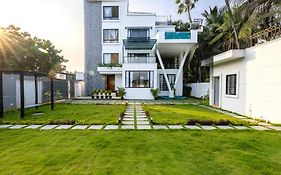 The Serene Shores - Luxury Private Villa
